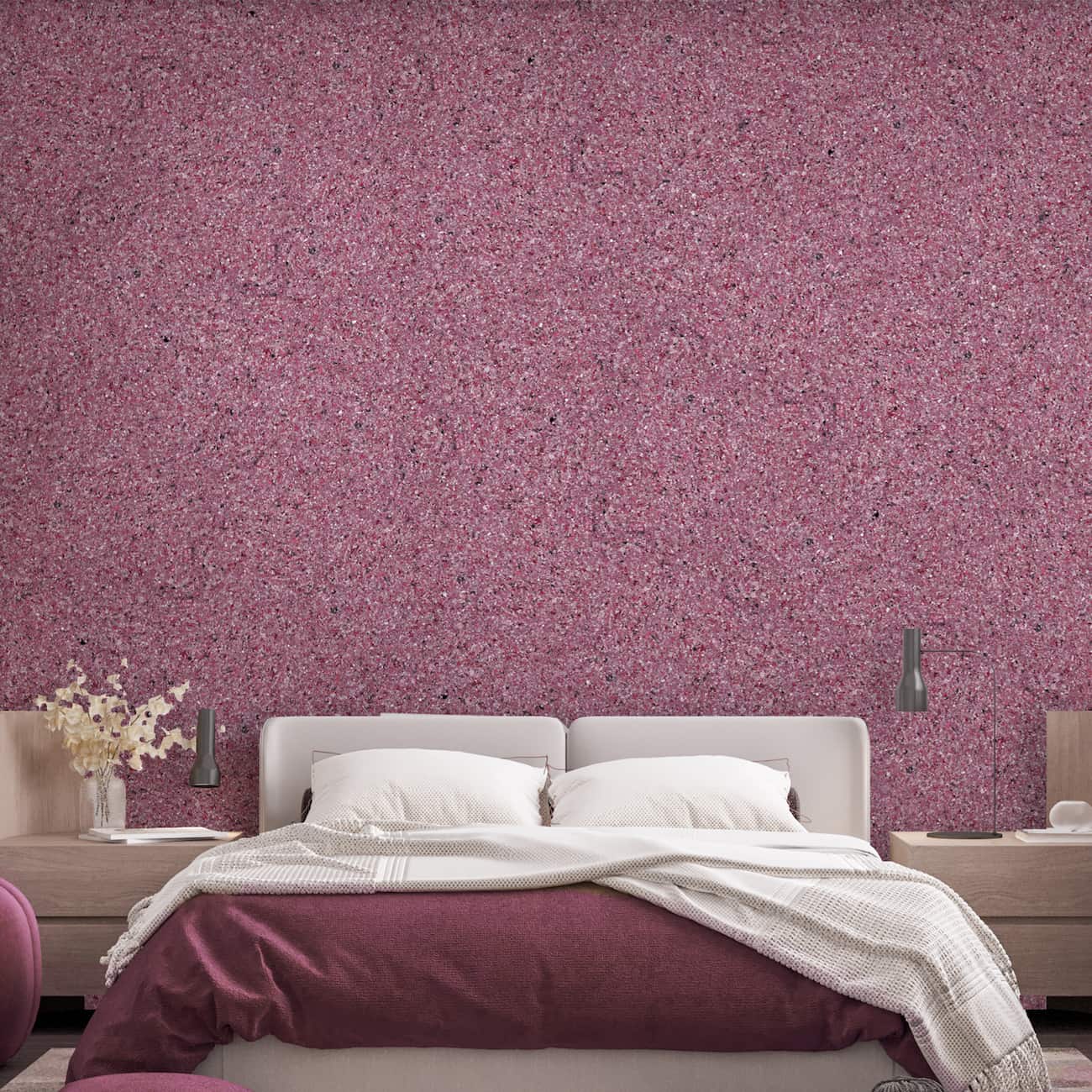 Dormitor decorat cu tapet Belka autoadeziv în nuanțe de mov intens, creând un ambient cald și elegant.