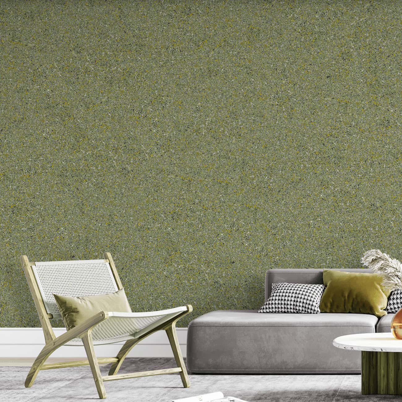 Perete decorat cu tapet Belka autoadeziv, în nuanță verde măsliniu, într-un living modern cu fotolii și canapea în nuanțe neutre.